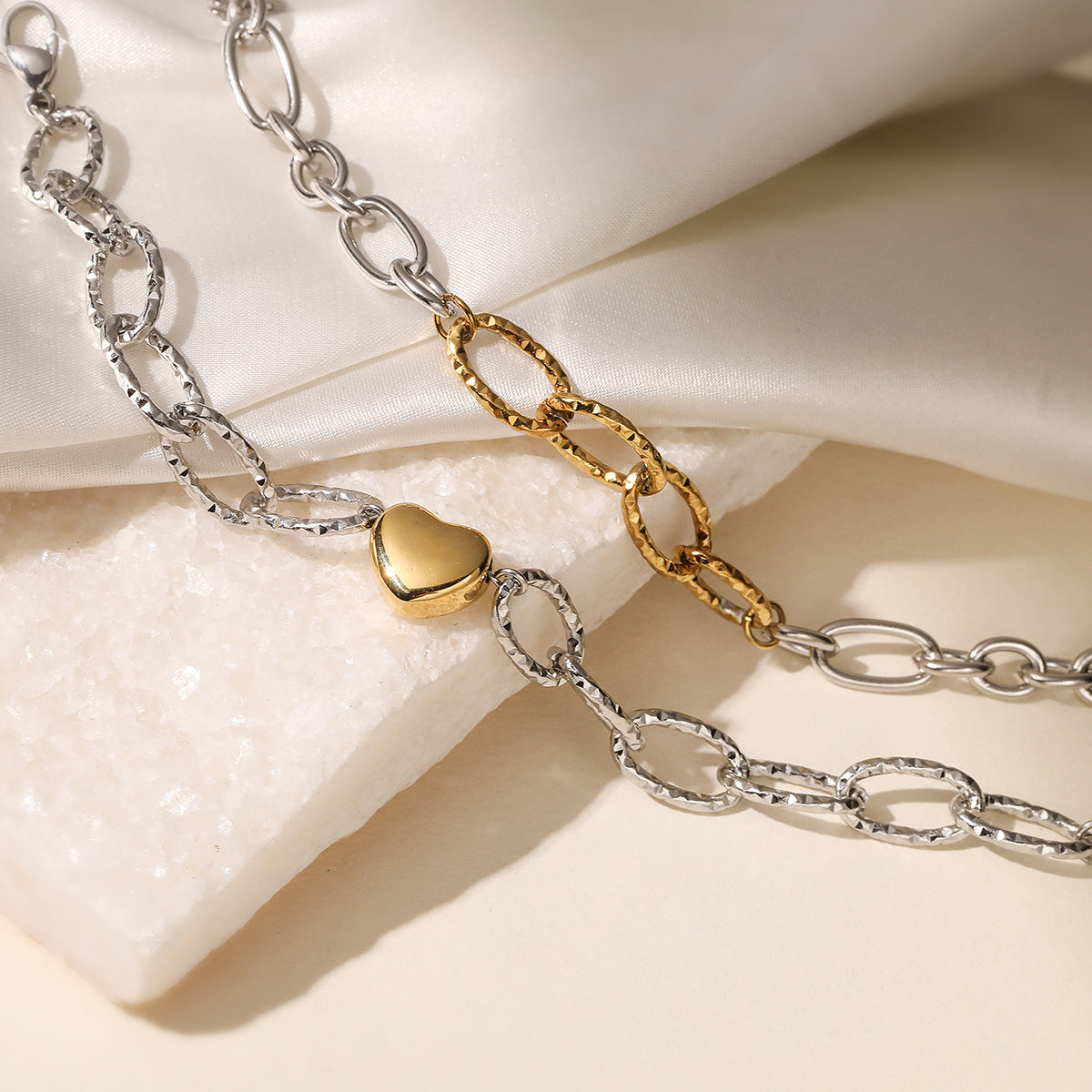 Minimalist 18K Gold Plated Stainless Steel Heart Geometric Bracelet for Women