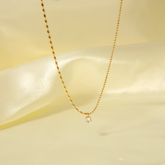 Collana con Pendente Geometrico Minimalista da Donna in Acciaio Inossidabile con Placcatura in Oro 18K e Accenti di Zirconi a Sei Griffe
