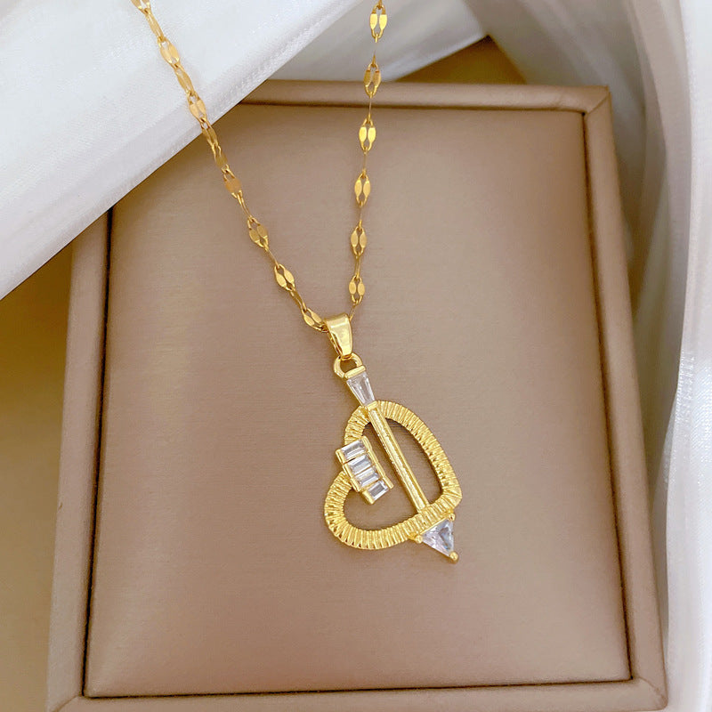 Minimalist Heart-Shaped Titanium Steel Necklace with Rhinestone Inlay for Women and Men, Delicate Clavicle Chain