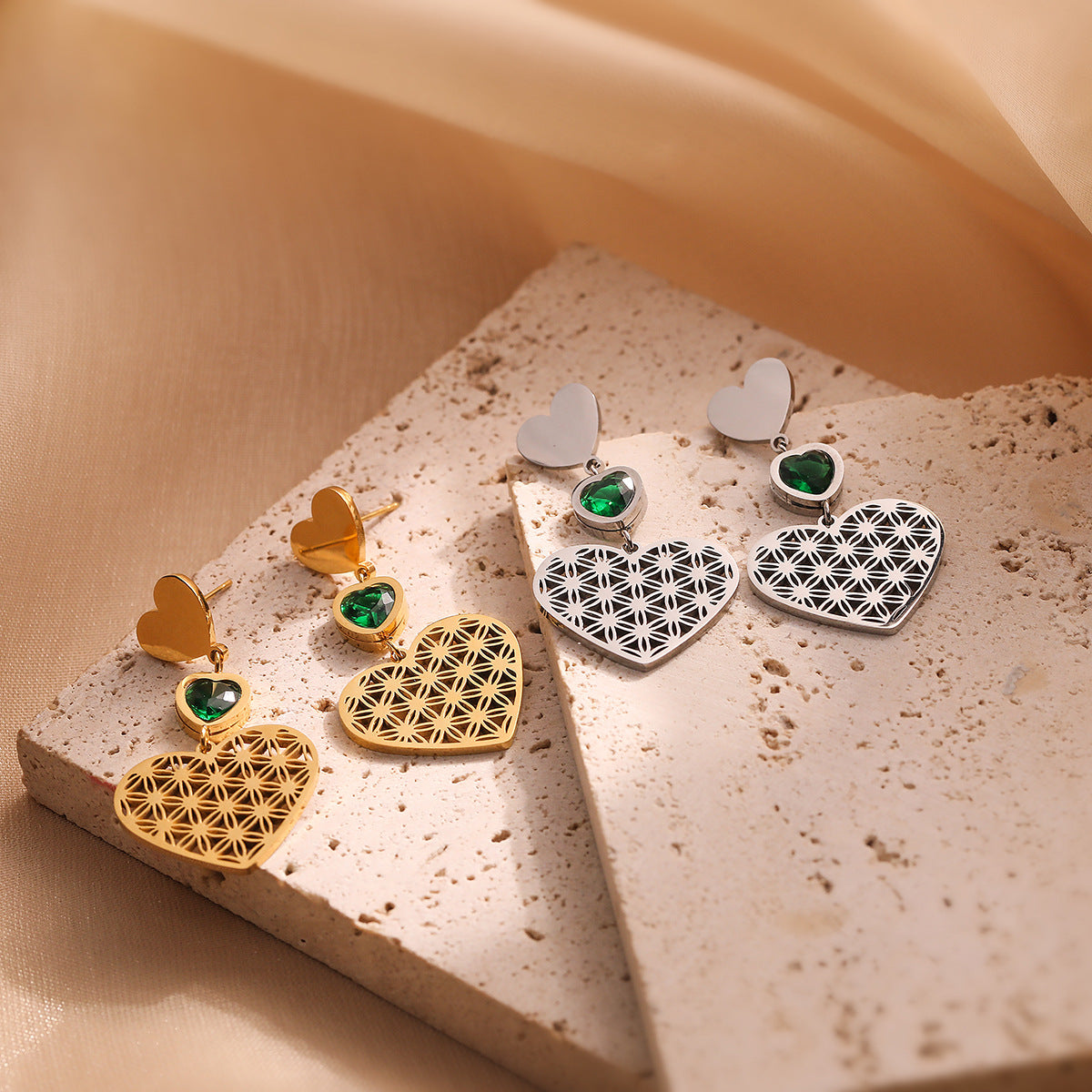 Minimalist Hollow Heart-Shaped Titanium Steel Earrings with 18K Gold Plating for Women Vintage Elegant Fashion Jewelry
