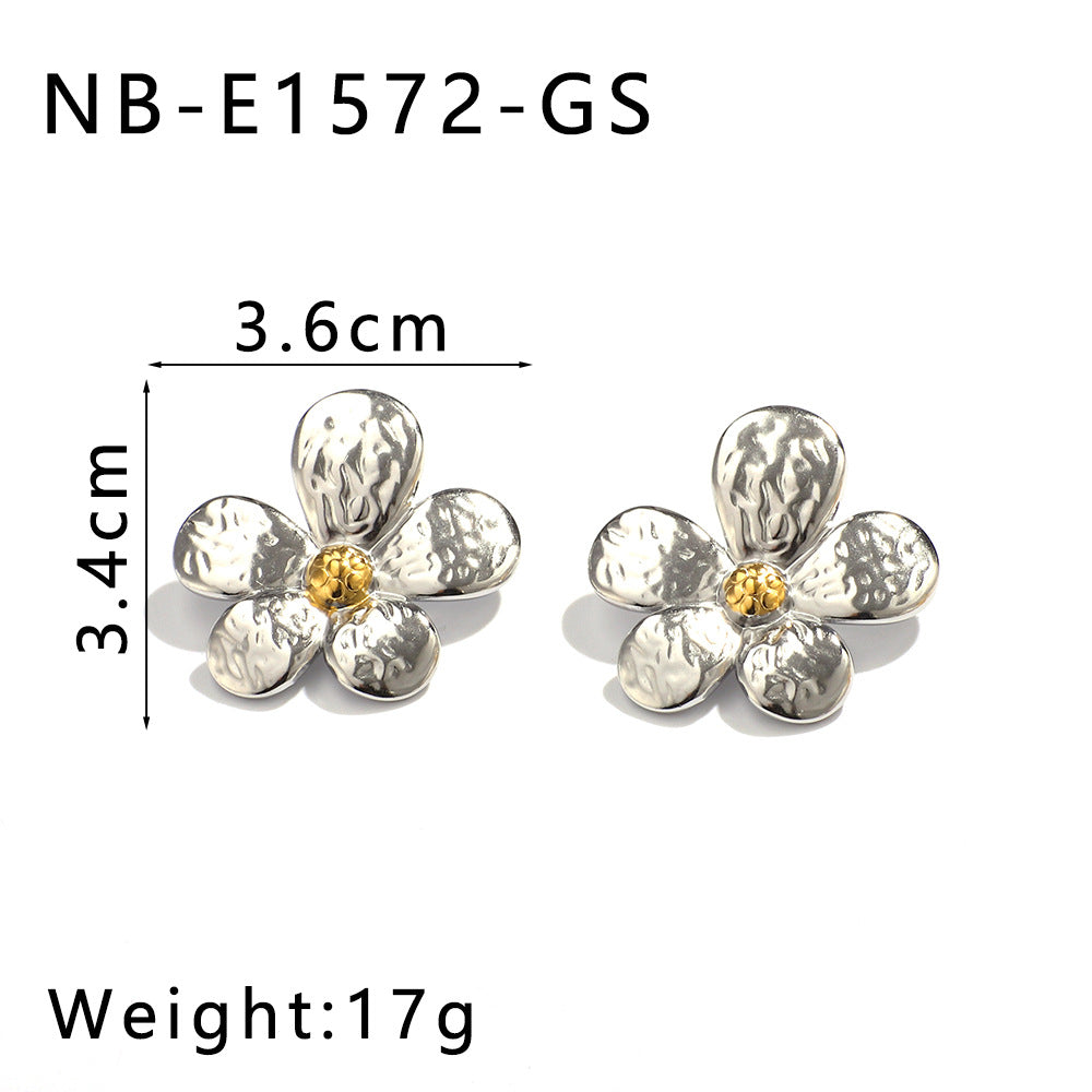 Set collana con pendente floreale stile Ins con catena in acciaio inossidabile e finitura placcata oro 18K da donna