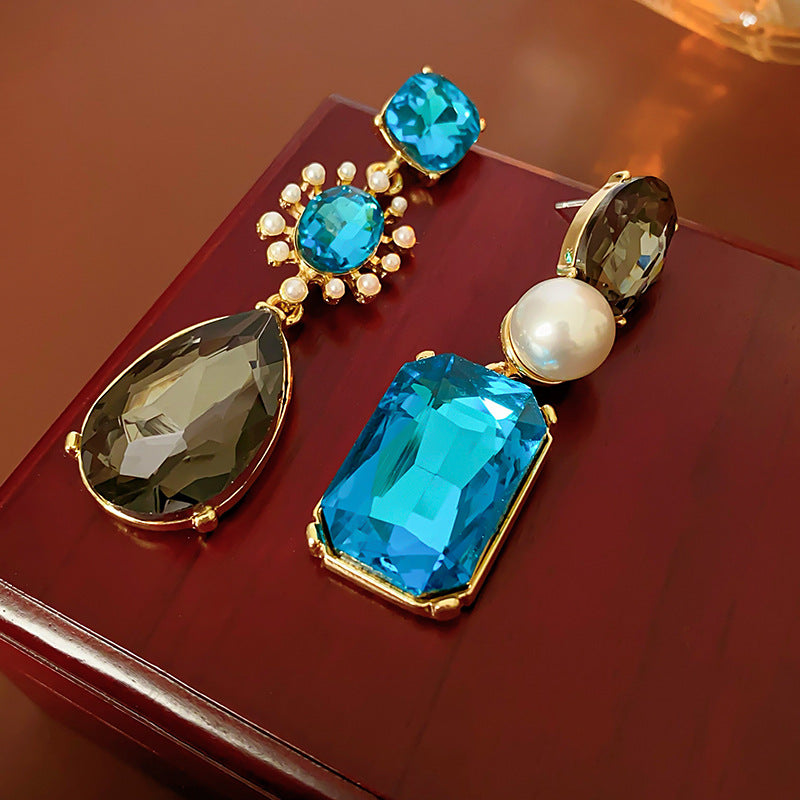 Vintage-Style Geometric Drop-Shaped Rhinestone-Inlaid Pearl Necklace Set with Earrings for Women