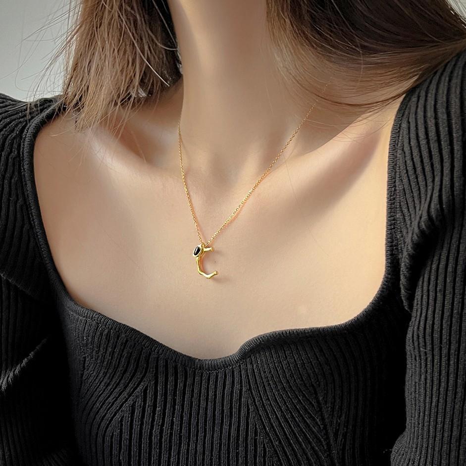 Minimalist Irregular Heart Pearl Necklace in 925 Sterling Silver with Adjustable Chain