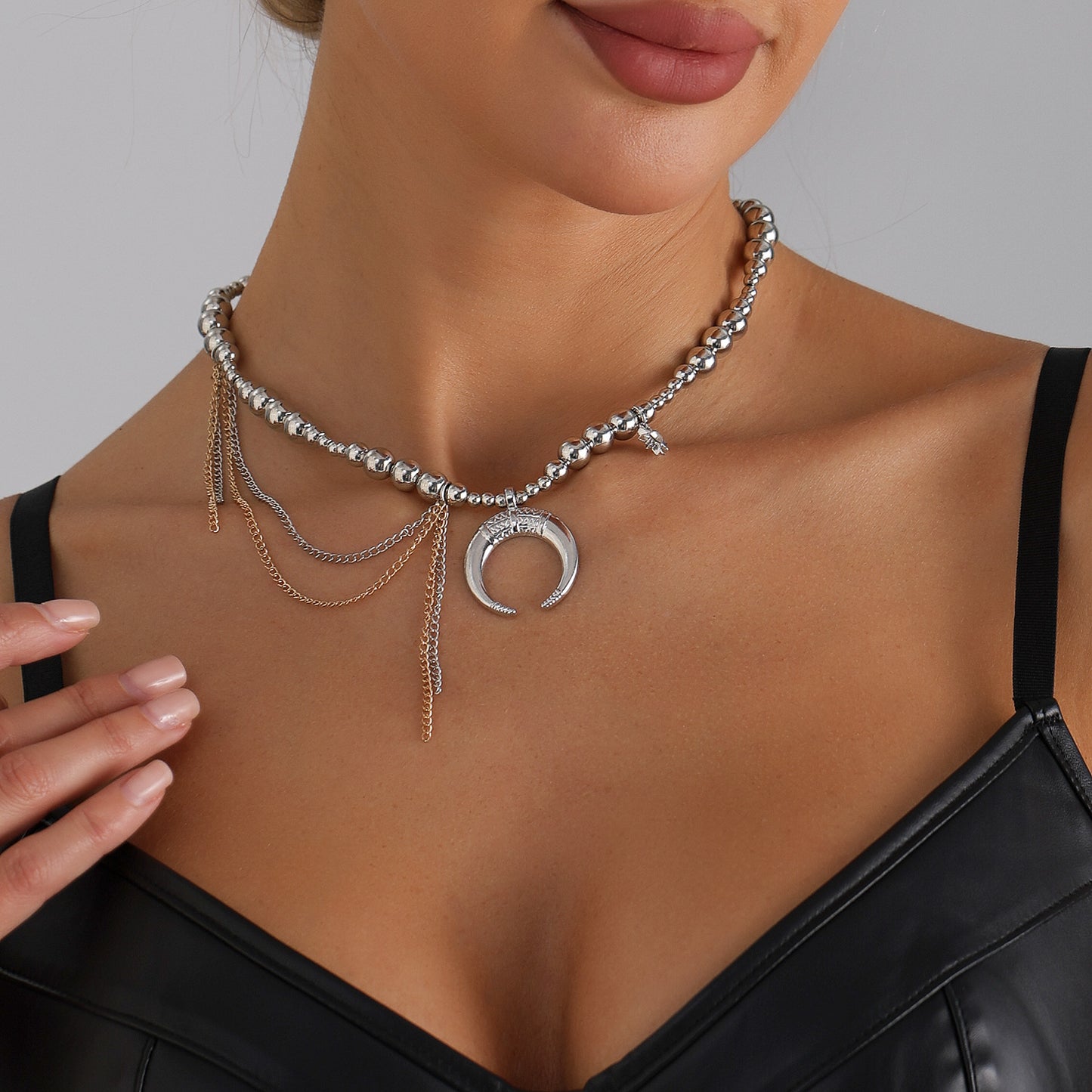 Vintage Luxury Moon Geometric Alloy Plated Necklace for Women