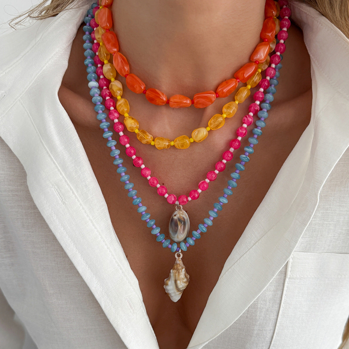 Sweet Gradient Resin Beaded Necklace with Zinc Alloy Conch Pendant for Women