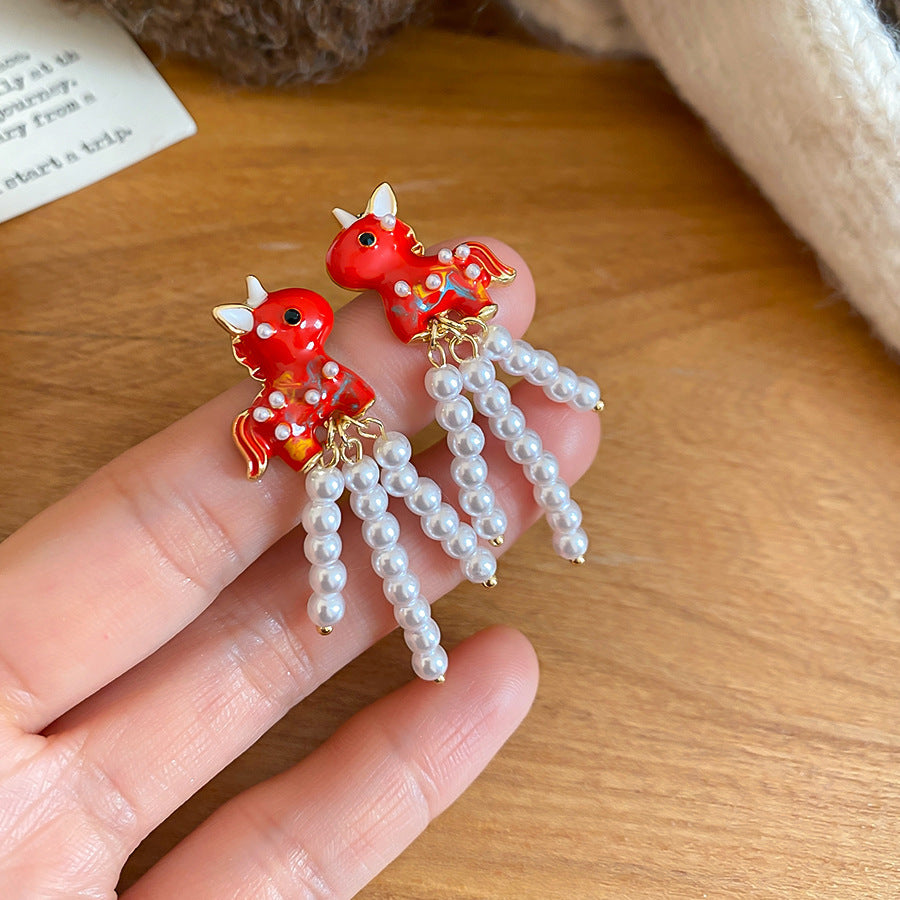 Pendientes de tuerca flocados con forma de caballo estilo lujo con perlas en plata de ley 925 bañada en oro de 18 quilates para mujer