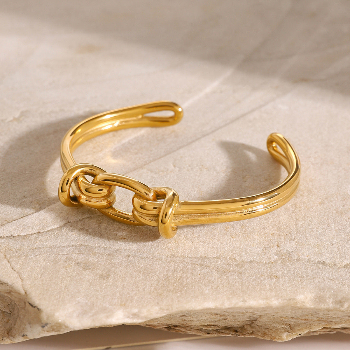 Pulsera de acero inoxidable geométrica minimalista con baño de oro de 18 quilates para mujer
