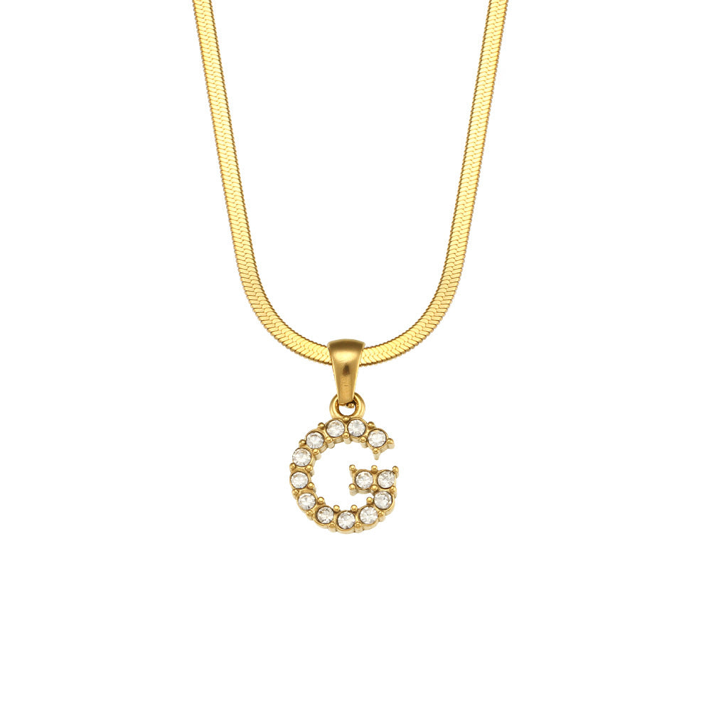 Collana Minimalista con Ciondolo a Lettera in Acciaio Inossidabile con Placcatura in Oro 18K e Zircone su Catena a Serpente Piatta per Donna