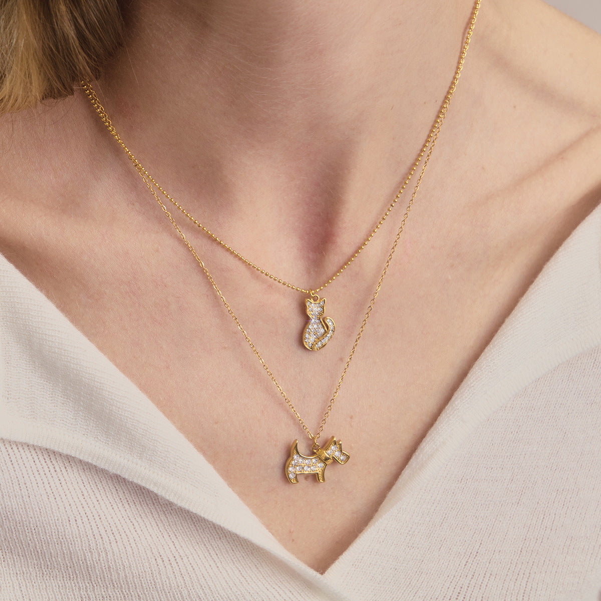Collar colgante de gato geométrico minimalista de acero inoxidable 316L con baño de oro PVD para mujer