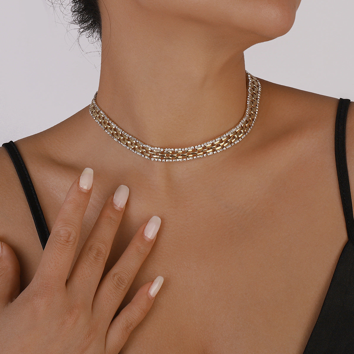 Collar de cadena geométrico dulce y atrevido con flecos de pedrería para mujer, collar con colgante de lujo de aleación chapada