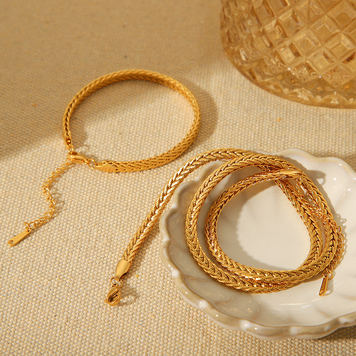 Minimalist Geometric Titanium Steel Bracelet with 18K Gold Plated Stainless Steel Chain for Women