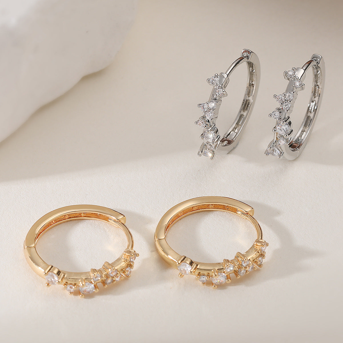 Elegant 18K Gold Plated Brass Geometric Hoop Earrings with Cubic Zirconia for Women