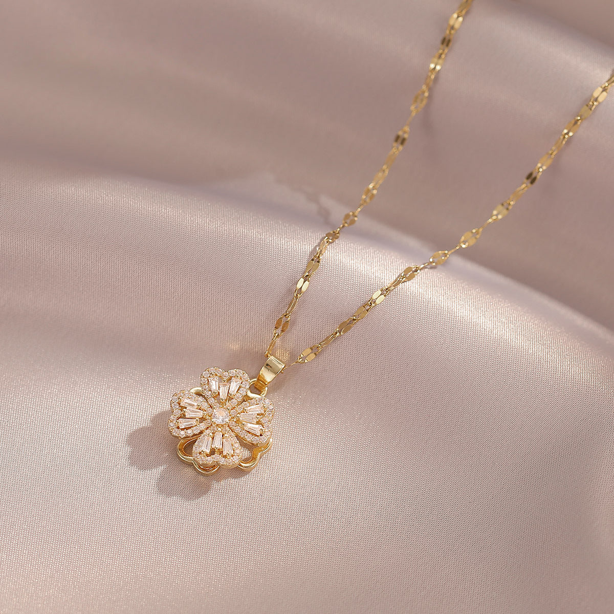 Minimalist Four-Leaf Clover Pendant Necklace for Women Titanium Steel Plated Delicate Clavicle Chain with Irregular Design