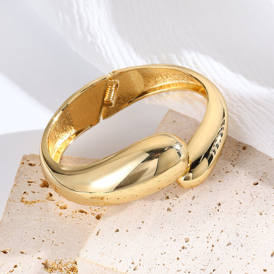 Fashion Asymmetrical Geometric Drop-Shaped Polished Alloy Spring Bracelet for Women and Men