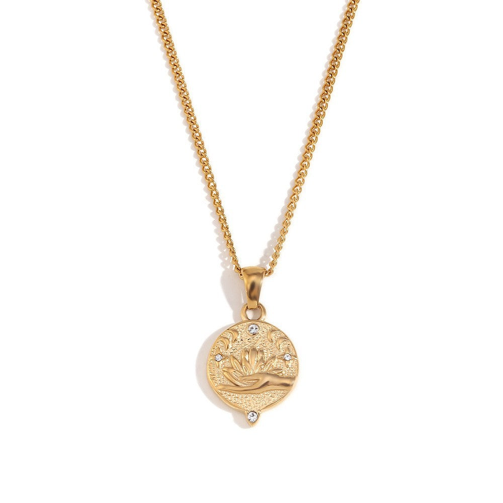 Collana con ciondolo a tema zodiacale in acciaio inossidabile placcato oro 18 carati e cordino regolabile da donna