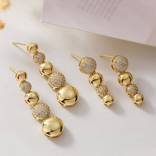 Orecchini pendenti geometrici minimalisti da donna in ottone placcato oro 18 carati con zirconi