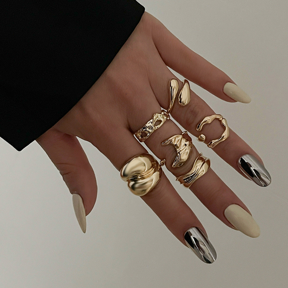 Anello Geometrico Minimalista in Lega con Design a Lava Liquida da Donna, Fascia a Giunzione Aperta Regolabile Elettrodeposta