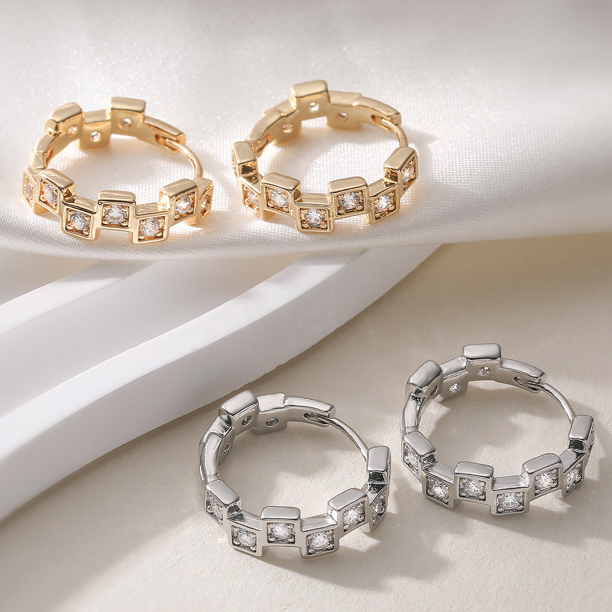 Fashion Geometric Brass Gold Plated Cubic Zirconia Hoop Earrings for Women