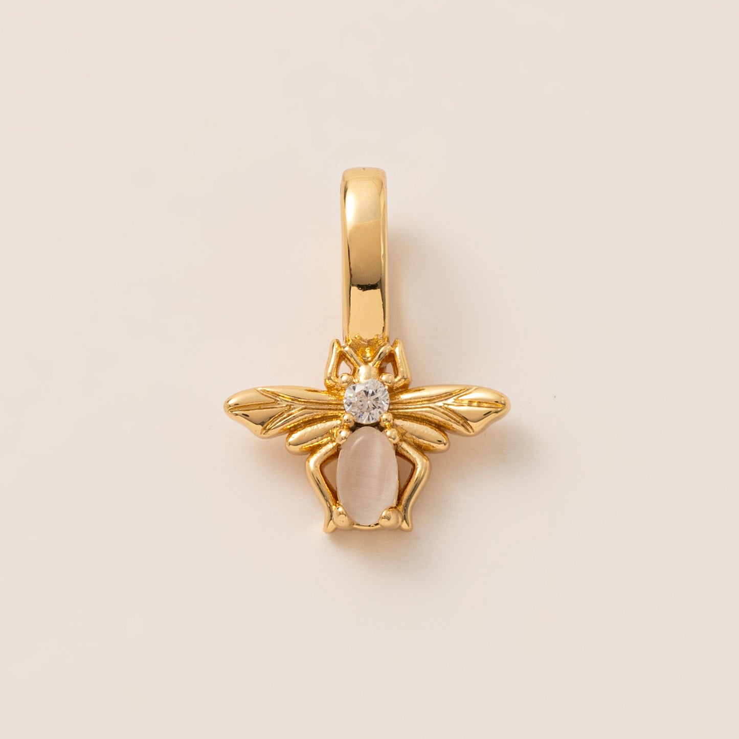 Ciondolo Minimalista placcato oro in ottone a forma di cuore con strass e barretta quadrata