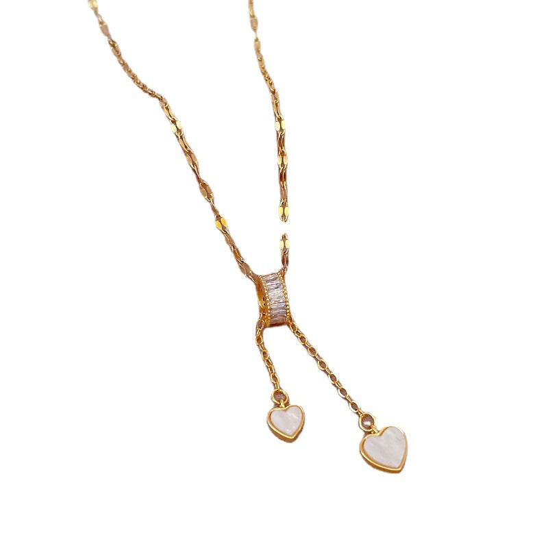 Exotic Style Stainless Steel Lip Chain Necklace with Titanium Steel Heart Shell Pendant and Rhinestone Inlay