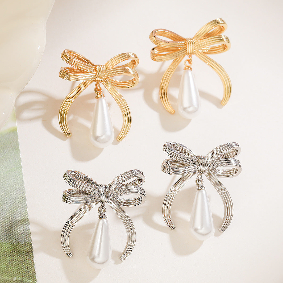 Pendientes de gota de perlas con lazo de moda para mujer en cobre con chapado en oro de 18 quilates, diseño geométrico e irregular