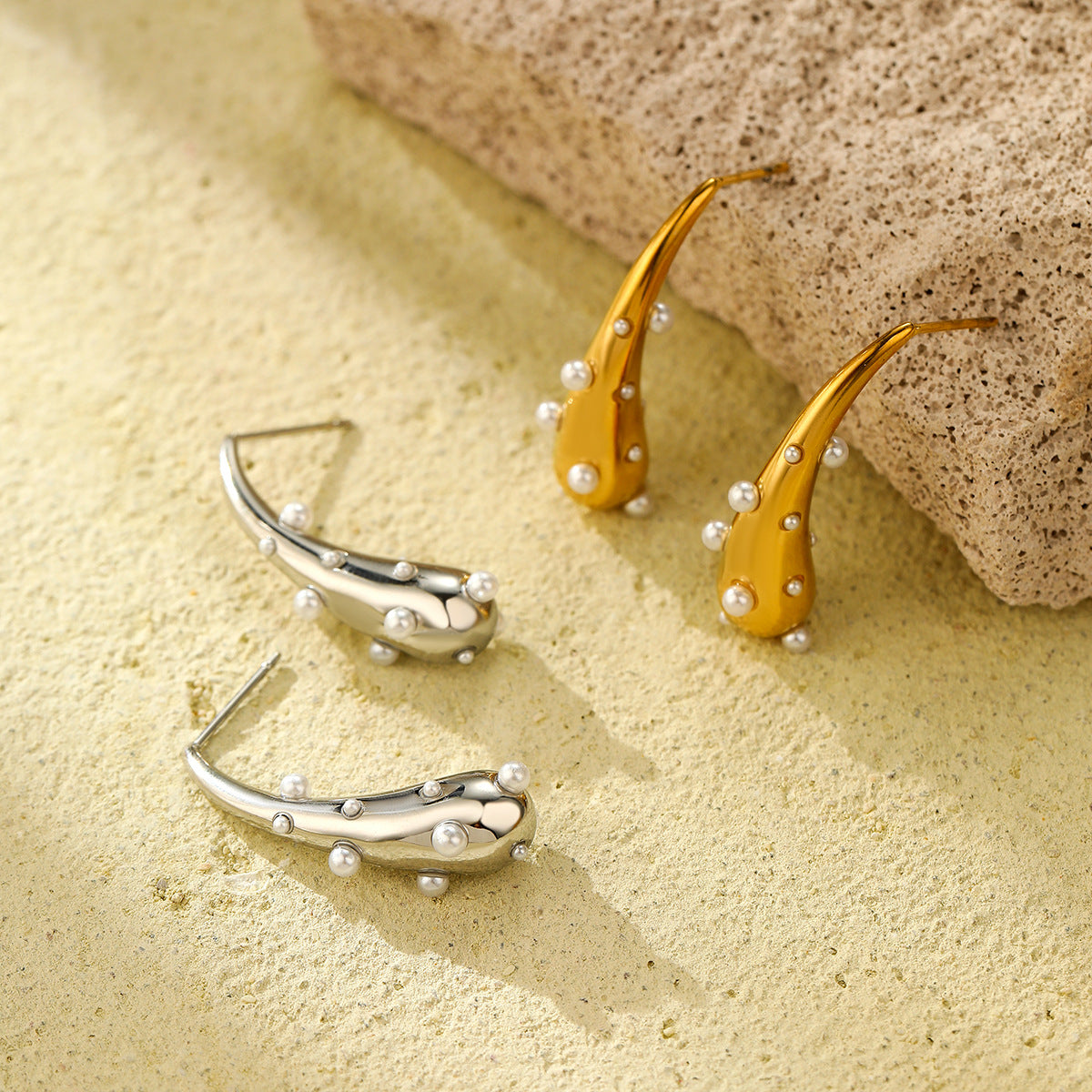 Pendientes de Acero de Titanio con Forma de Lágrima de Estilo Vintage con Acabado Chapado para Mujer — Joyería Delicada Hipoalergénica de Acero Inoxidable para Uso Diario