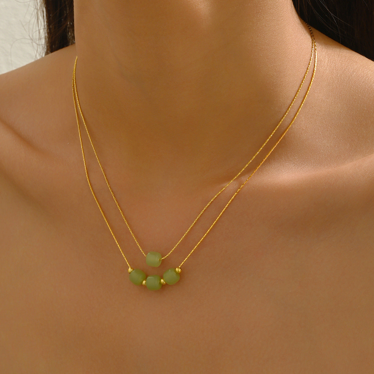 Set collana con ciondolo geometrico intrecciato con ciondolo in lega e catena a medaglione da donna