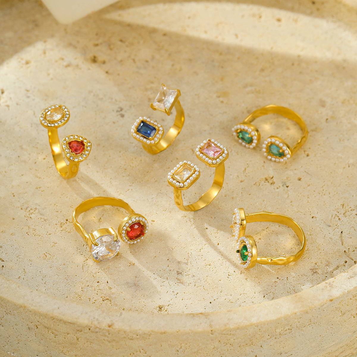 Anello Minimalista Geometrico in Acciaio Inossidabile con Cuore di Strass per Donna