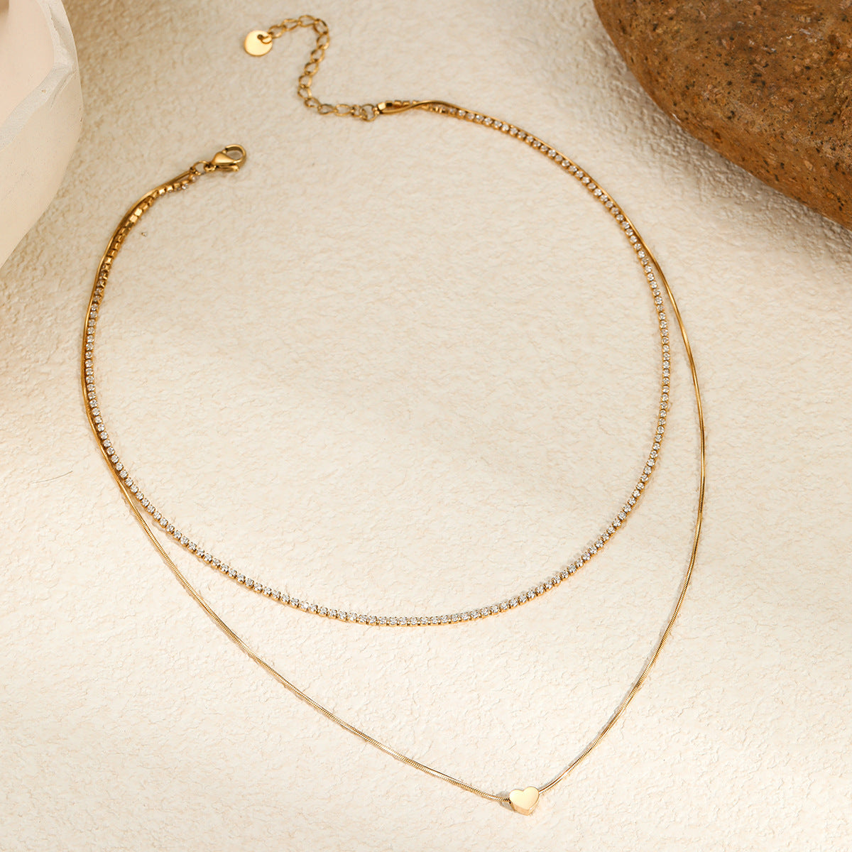 Minimalist Heart-Shaped Titanium Steel Clavicle Necklace with 18K Gold Plating, Geometric Pendant, Elegant Layering Jewelry for Women