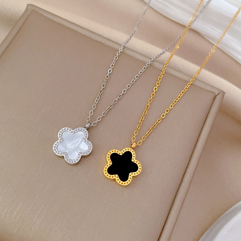Minimalist Titanium Steel Double-Sided Five-Petal Flower Pendant Necklace for Women and Men with Gold-Plated Finish and Clavicle Chain Design