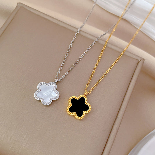 Minimalist Titanium Steel Double-Sided Five-Petal Flower Pendant Necklace for Women and Men with Gold-Plated Finish and Clavicle Chain Design