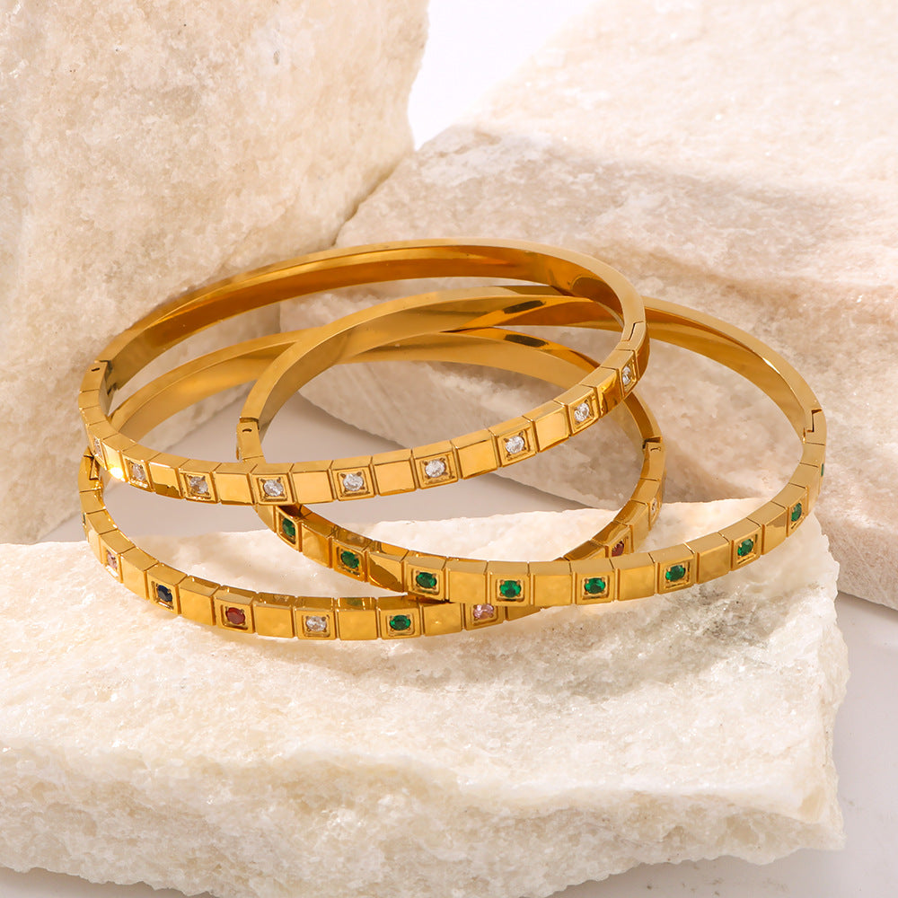 Minimalist Geometric Square Grid Pattern Rhinestone-Embellished Titanium Steel Bracelet with 18K Gold Plating