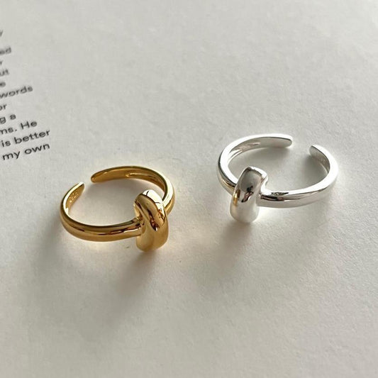 Minimalist Heart-Shaped 925 Sterling Silver Ring with Clean Line Design for Women