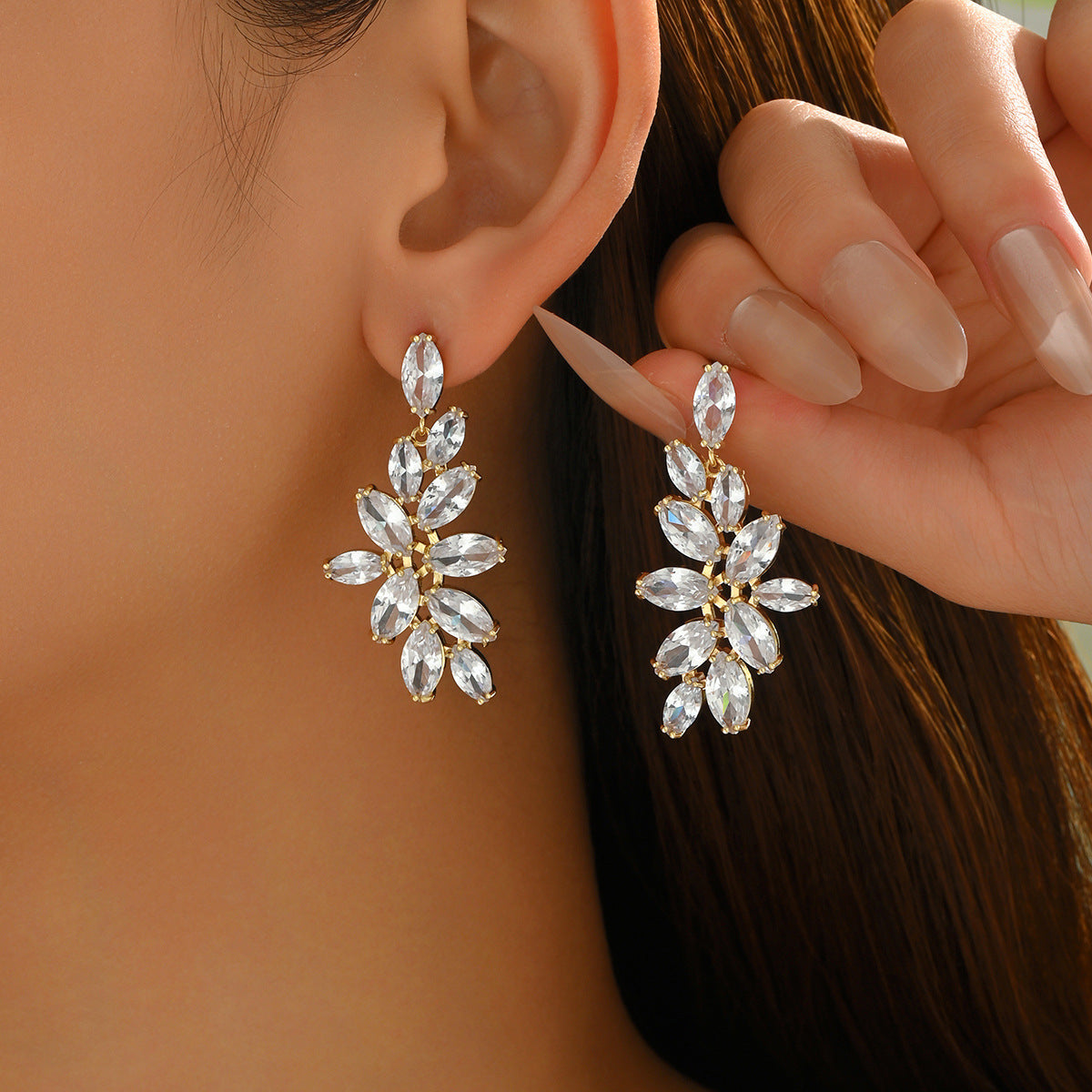 Chic Minimalist Geometric Zirconia-Set Alloy Stud Earrings for Women with Hexagonal and Circular Patterns