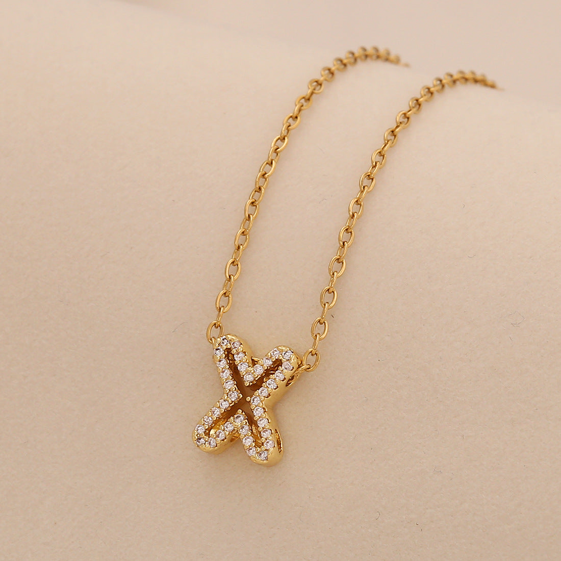 Minimalist Letter-Shaped Stainless Steel Pendant Necklace for Women with Versatile Clavicle Design