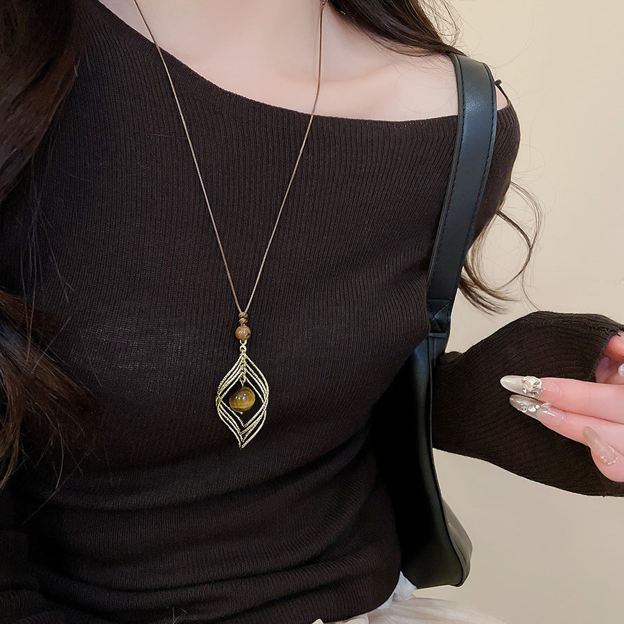 Collana con ciondolo geometrico minimalista in rame placcato da donna, catena maglione di lusso leggera