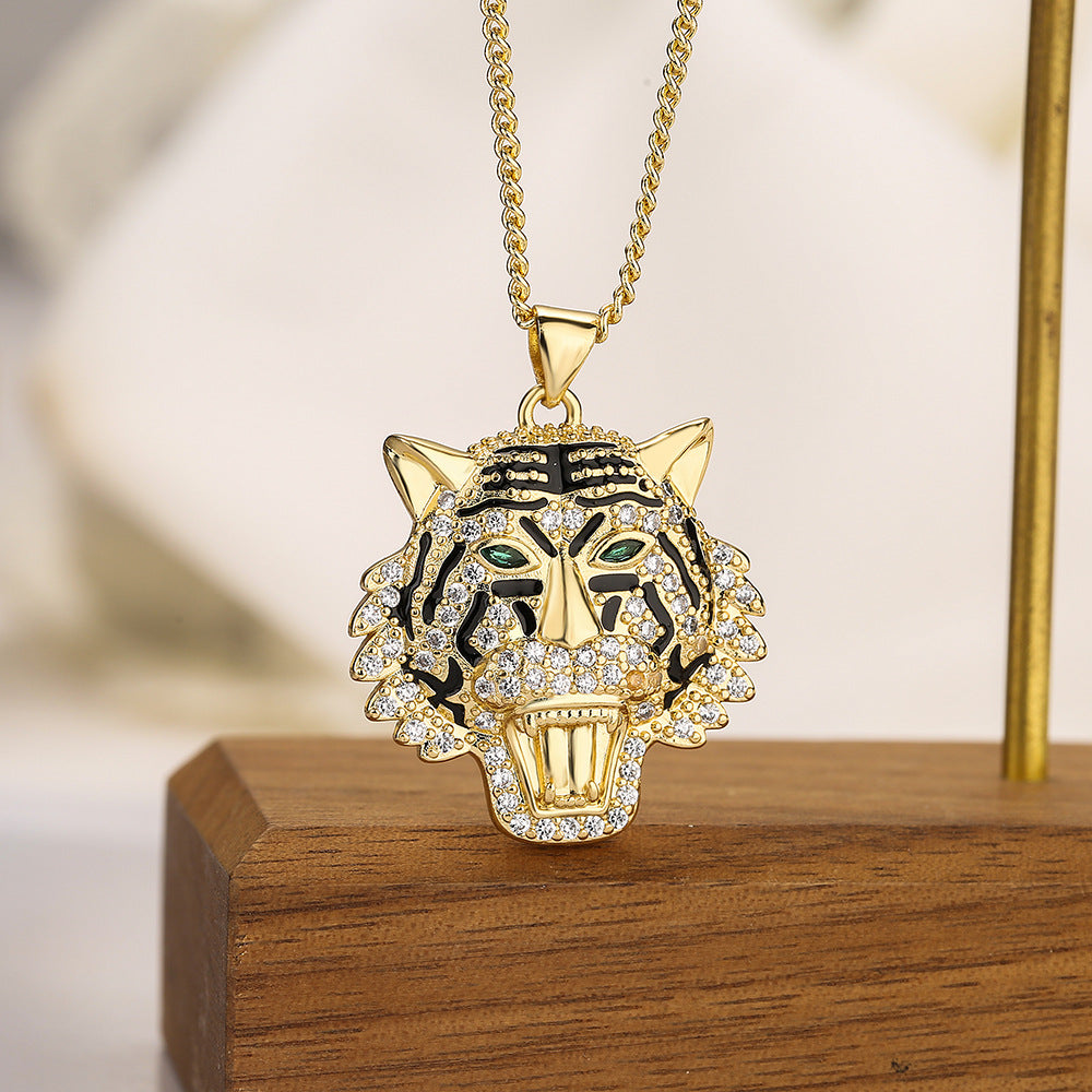 Collana con pendente a testa di leopardo in stile hip hop da donna con base in rame e placcatura in oro vero con accenti di strass