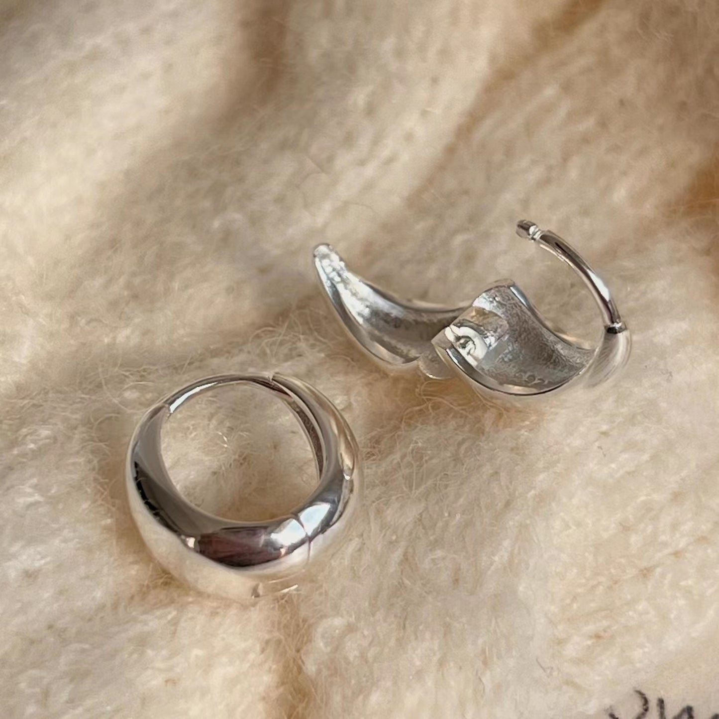 Minimalist Letter-Shaped 925 Sterling Silver Stud Earrings with Polished Finish for Women