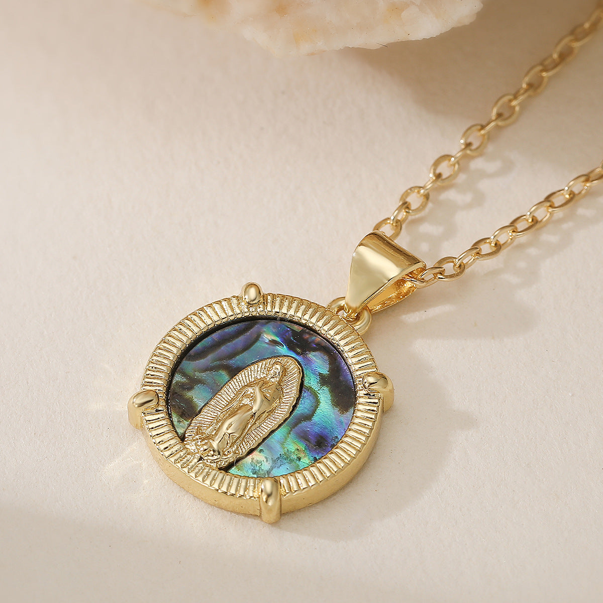 Minimalist Vintage 18K Gold Plated Brass Round Virgin Mary Pendant Necklace