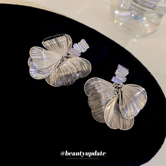 Pendientes de Cobre con Circonitas Incrustadas con Diseño Floral Minimalista para Mujer