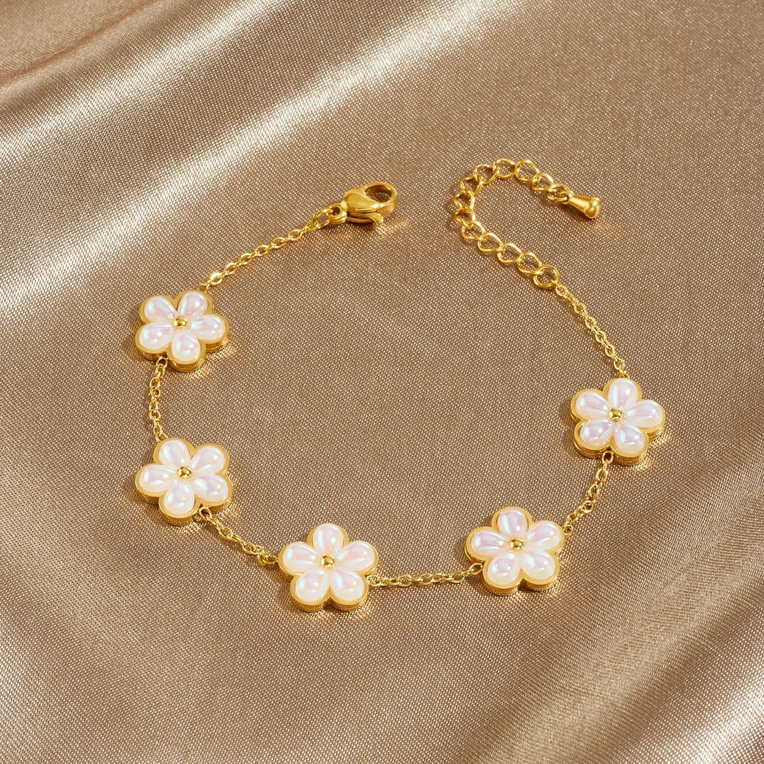 Sweet Minimalist Gold Plated Stainless Steel Floral Pearl Bracelet