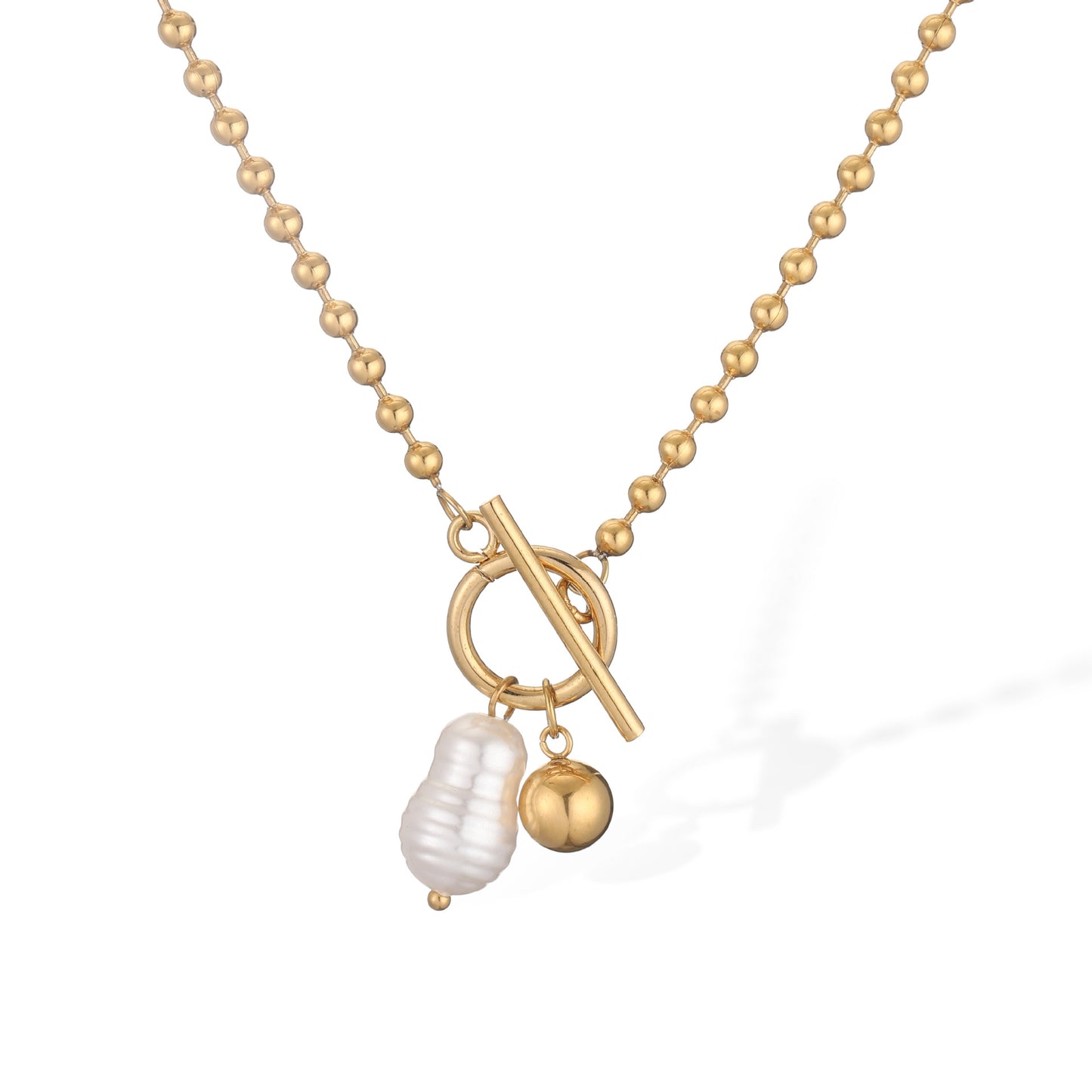Collar con Colgante de Perla Irregular Geométrica en Acero Inoxidable con Baño de Oro de 18K para un Estilismo Versátil de Clavícula