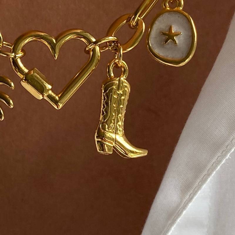 Minimalist 18K Gold Plated Stainless Steel Heart Star Charm Bar with Cable Chain