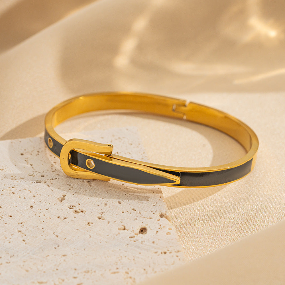 Fashionable Geometric Oval Titanium Steel Bracelet with Vacuum-Plated Hypoallergenic Finish