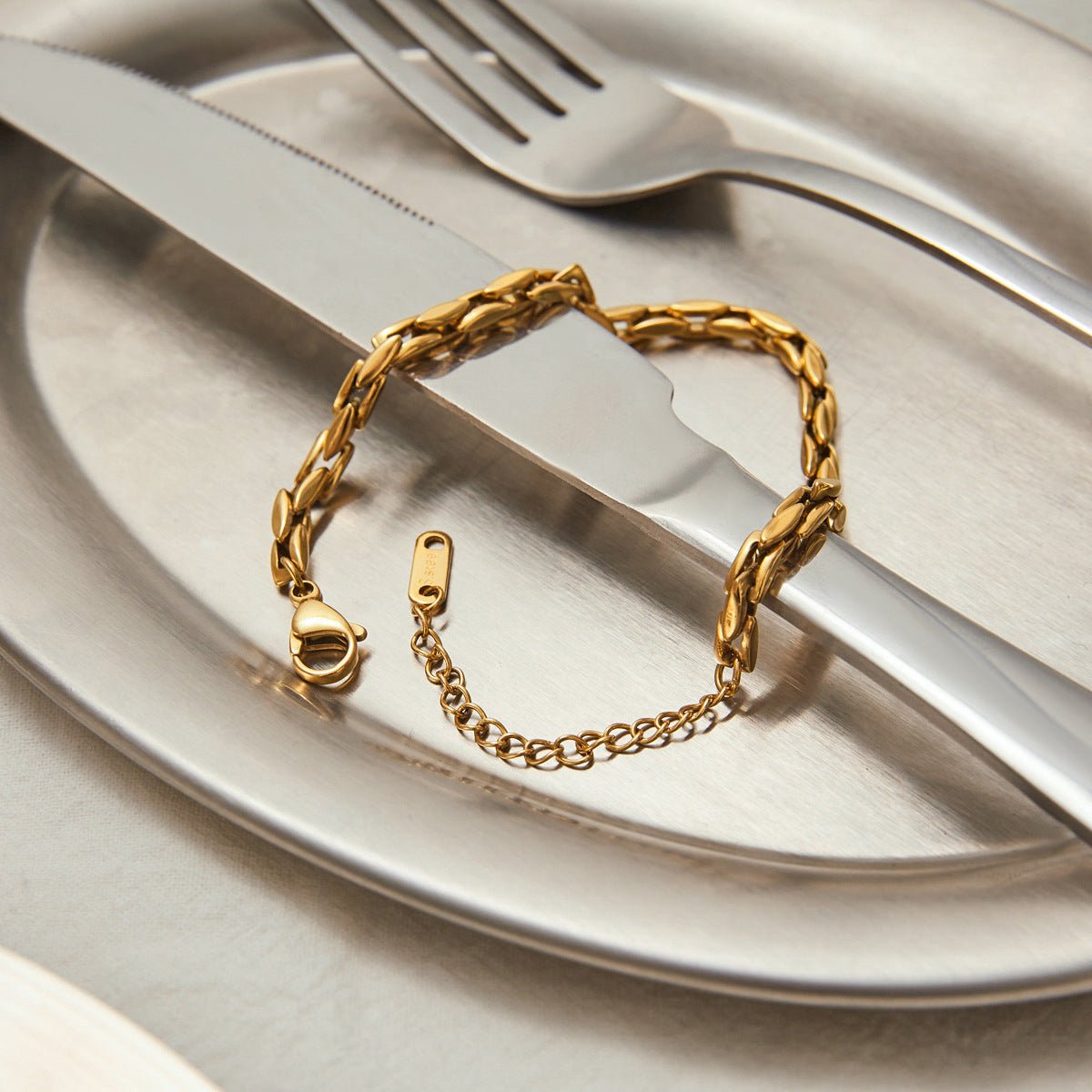 Elegant Minimalist Geometric 18K Gold Plated Stainless Steel Bracelet for Women