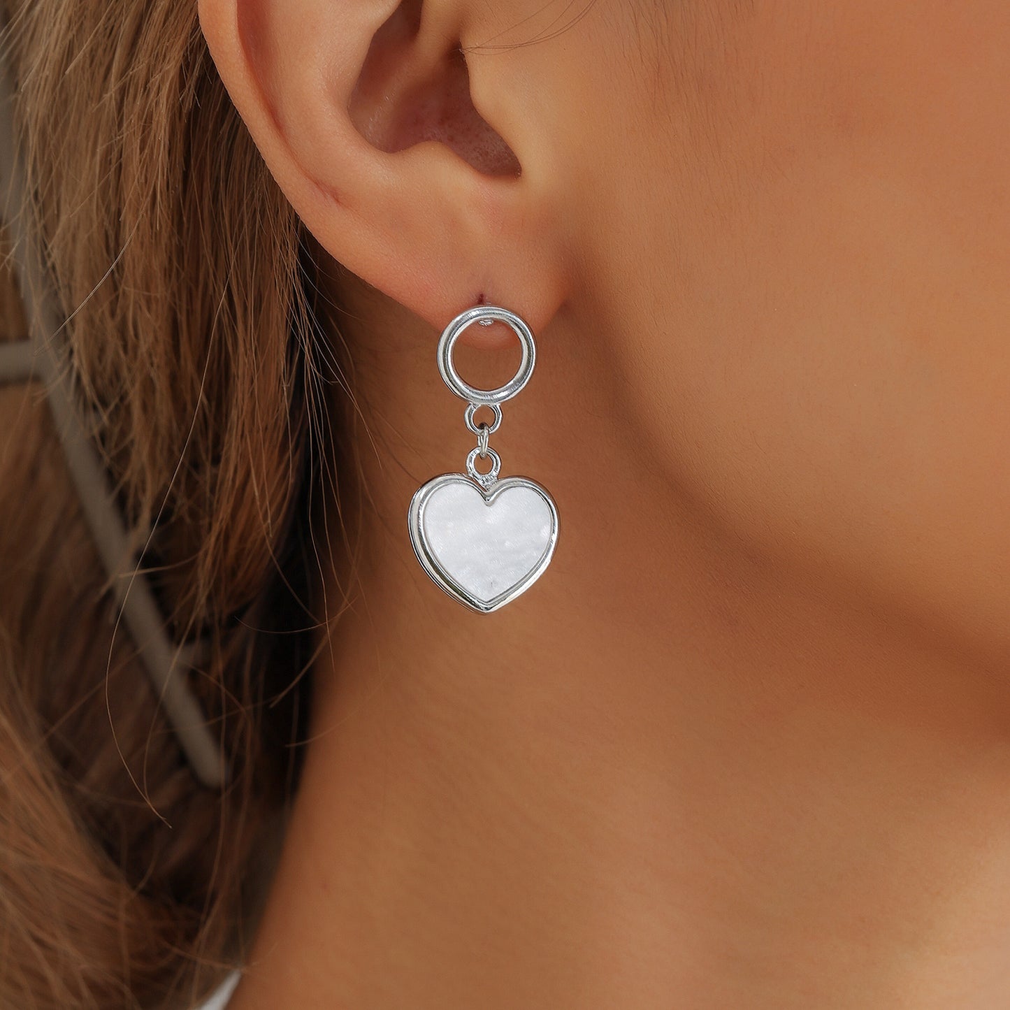 Geometric Hollow Circular Ear Studs with Mother-of-Pearl Inspired Heart Pendant in Plated Metal for Women