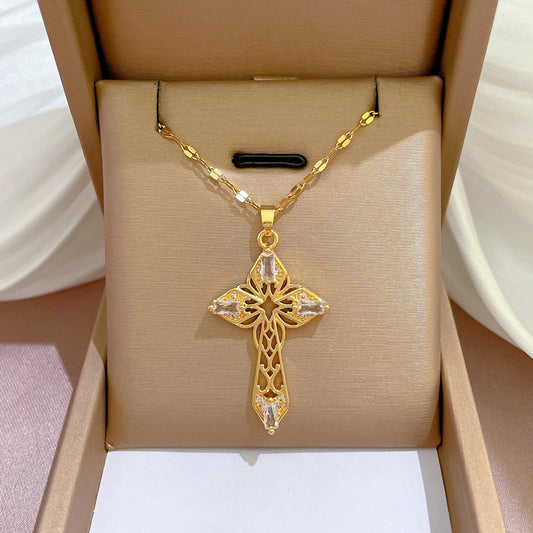 Collar exótico con colgante de cruz hueca geométrica para mujer en acero titanio con detalles dorados microengastados y delicada cadena de clavícula