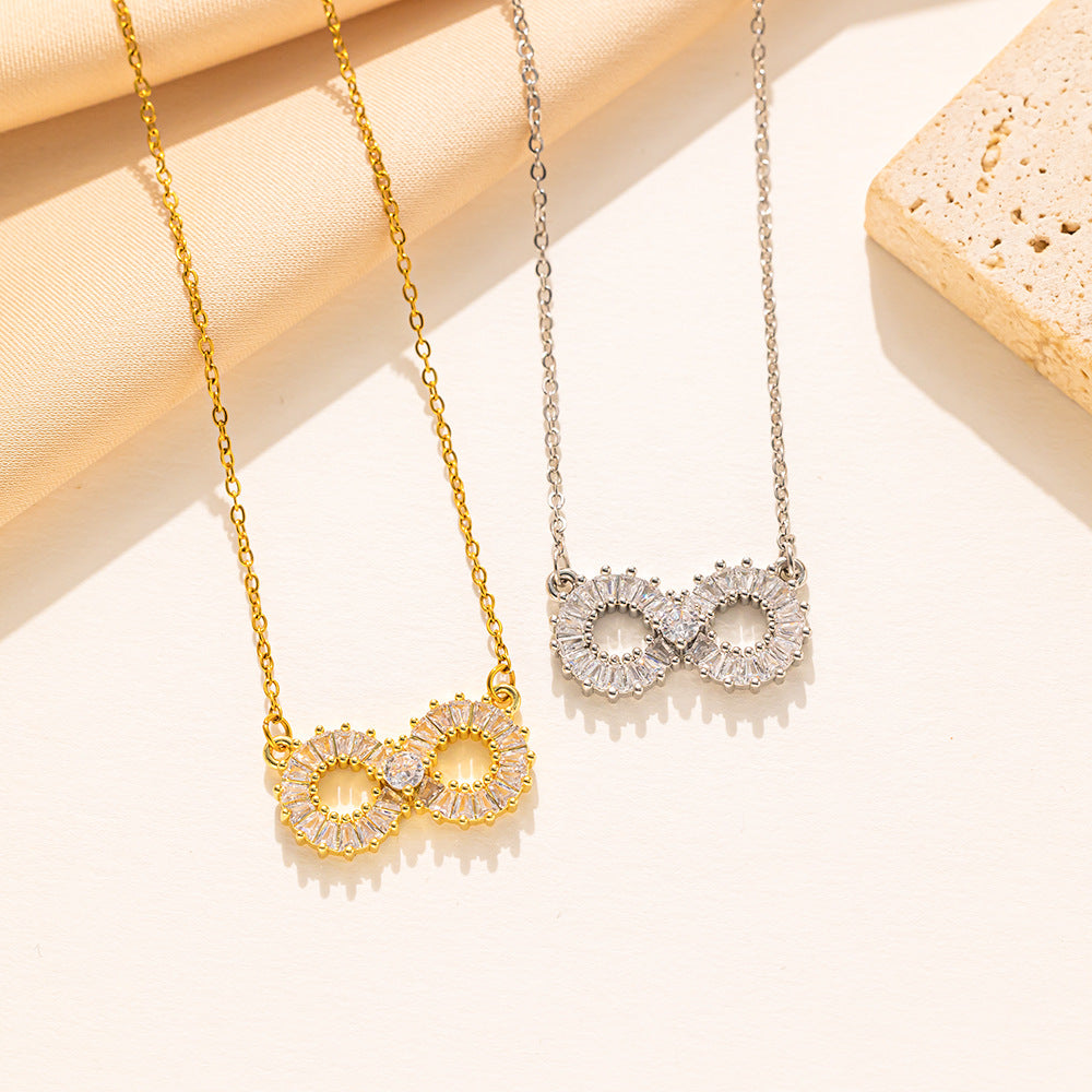 Collana Minimalista con Lettera in Acciaio al Titanio di Lusso da Donna con Finitura Placcata, Girocollo a Catena O per Clavicola Delicata