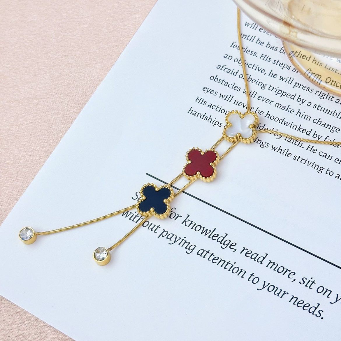 Minimalist 18K Gold Plated Titanium Steel Four-Leaf Clover Geometric Pendant Necklace Unisex O-Chain