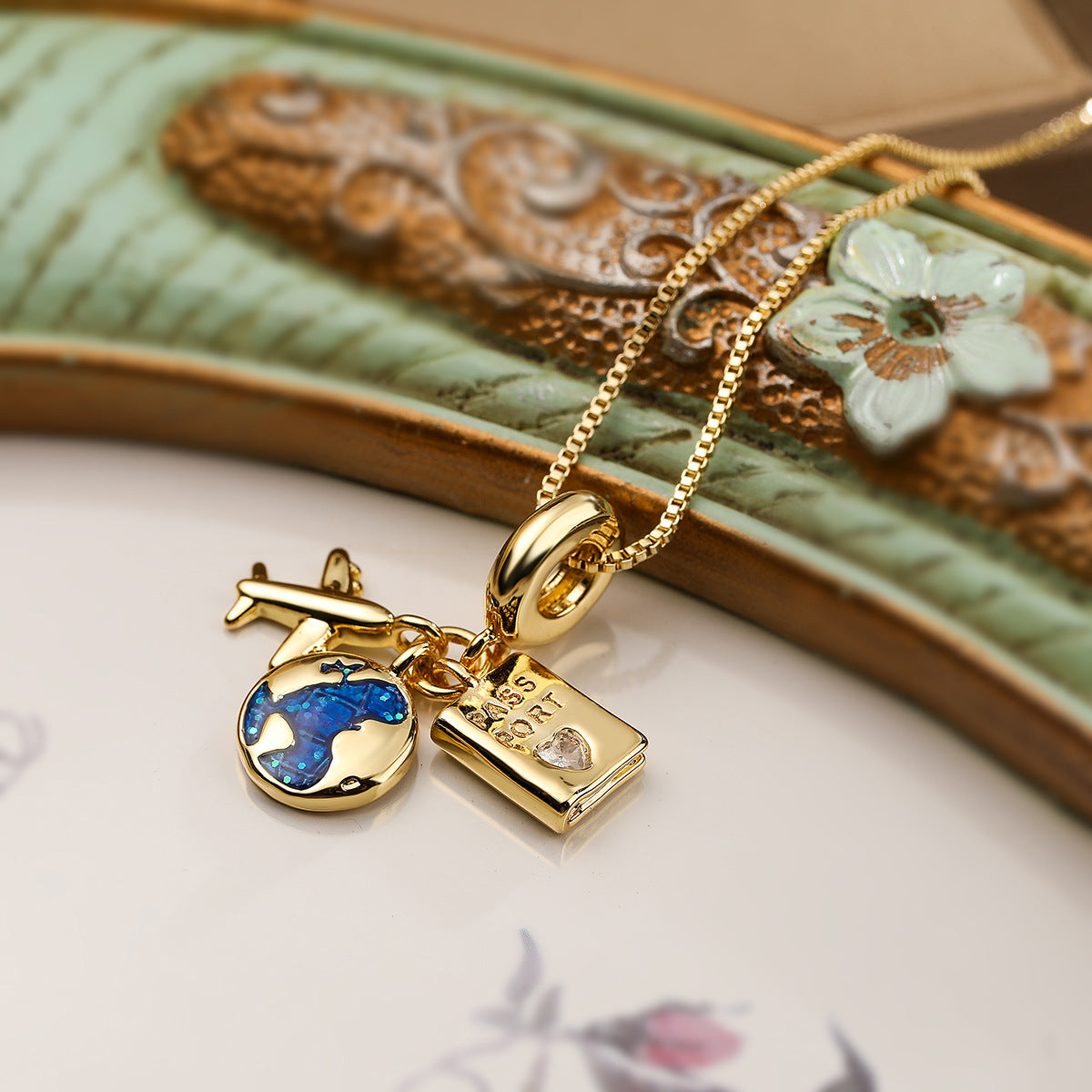 Minimalist Geometric Camera Pendant Necklace for Women with Copper Base and Real Gold Plating Featuring Zircon Inlay
